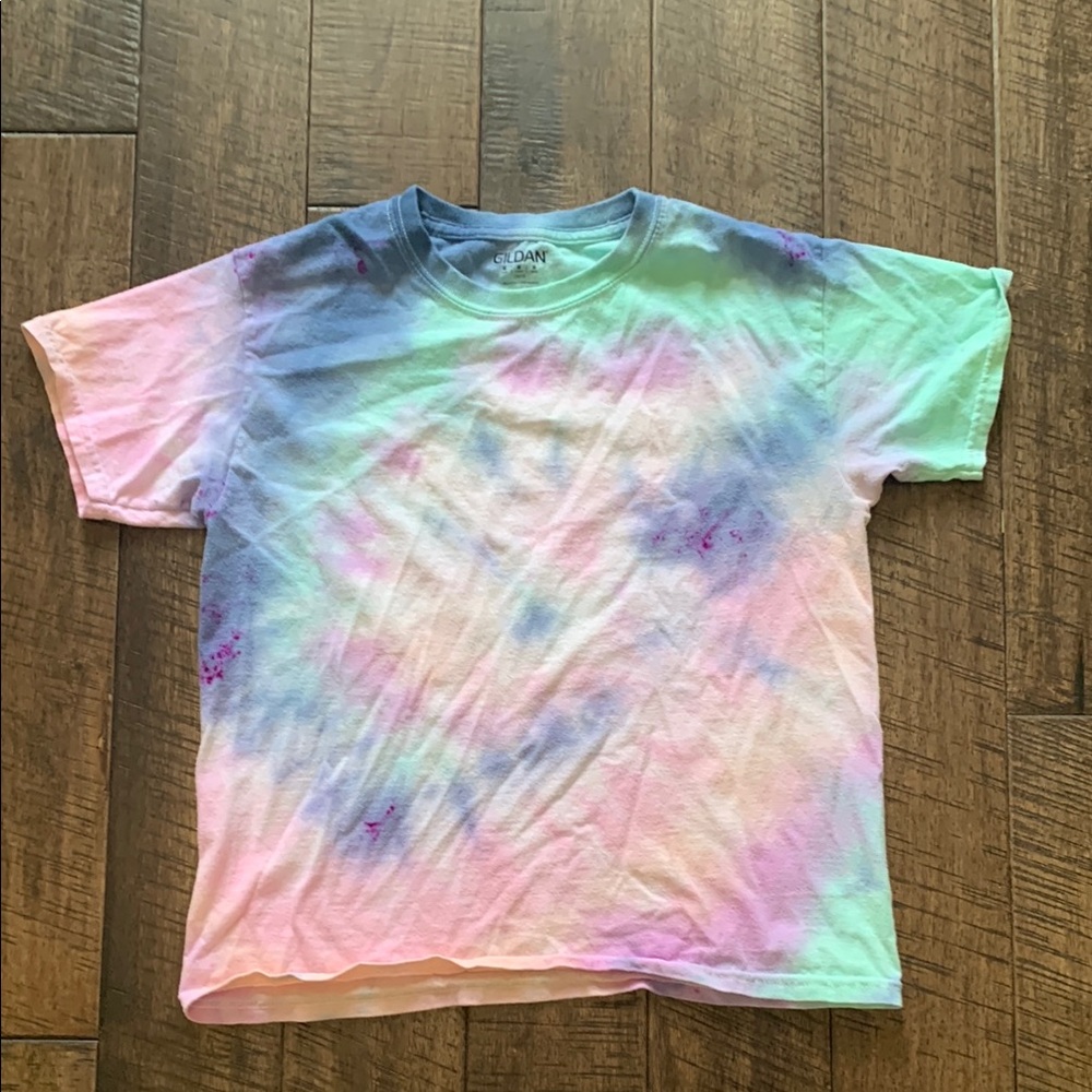 Gildan Pink and Blue Short Sleeve Tee